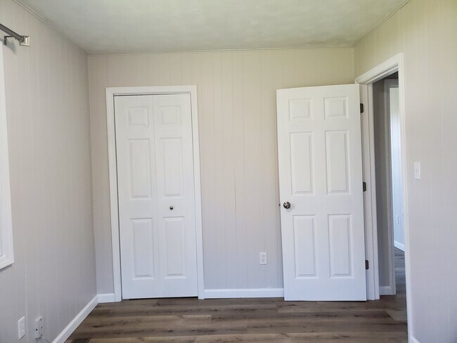 Building Photo - 475 County Rd 525 N