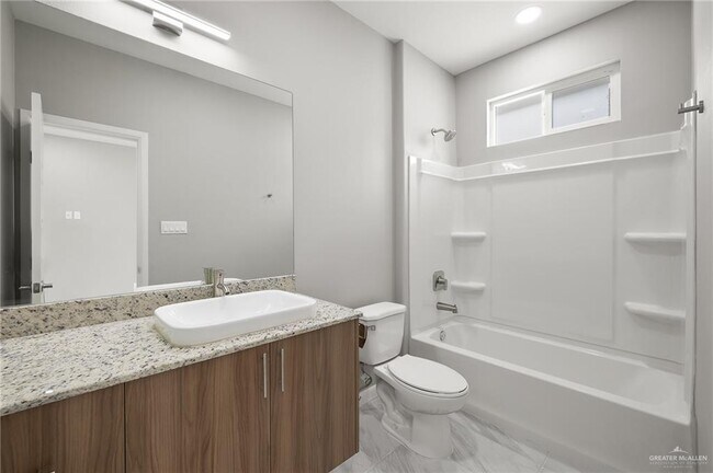 Building Photo - 29 Las Vistas Ln