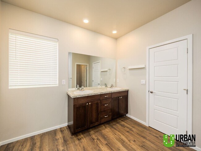 Building Photo - Charming Home for Rent in North Spokane!