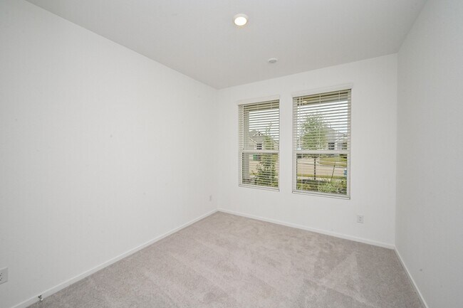 Building Photo - 6427 Seafoam Lake Dr