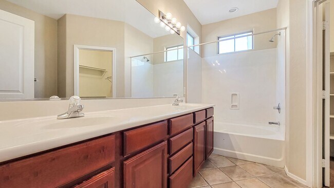 Building Photo - Marley Park 4 bedroom! Excellent community...