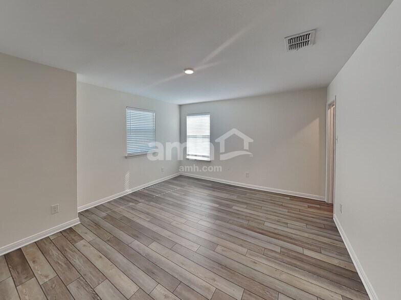 Building Photo - 7917 Cactus Plum Dr