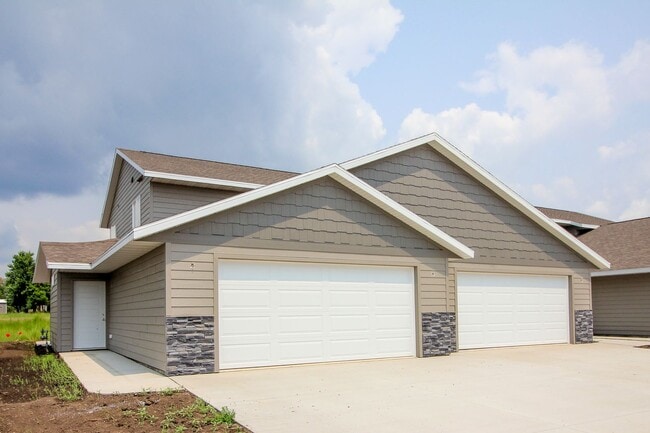 Building Photo - Brand New 3 bed 2 bath in Tea