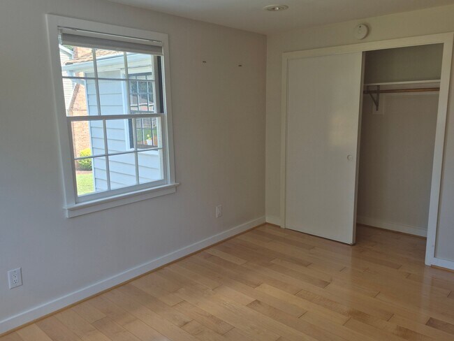 Building Photo - 9226 Fowler Ln