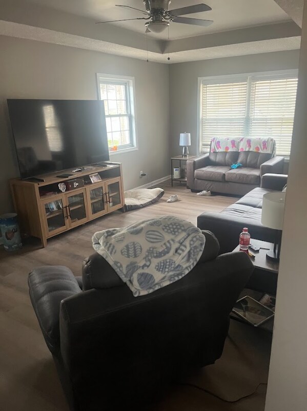 Building Photo - 405 Mills Ln