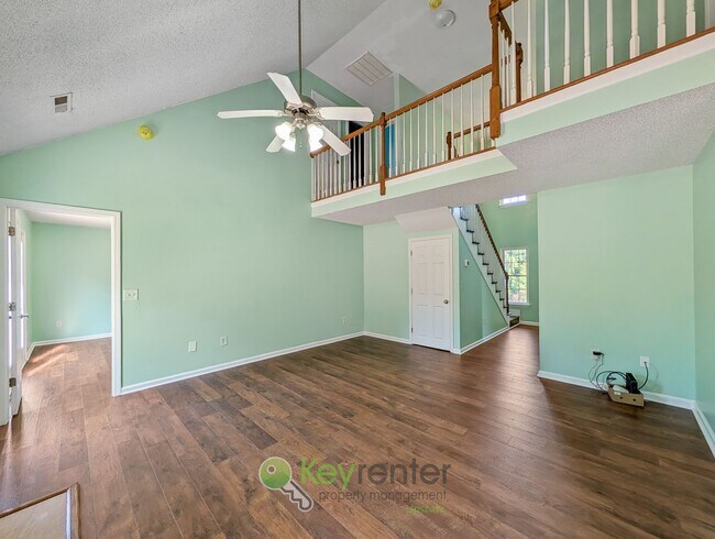 Building Photo - Spacious 3 Bedroom Home with Upstairs Bonus Room on a Secure, Fully Fenced Lot – Just 15 Minutes ...