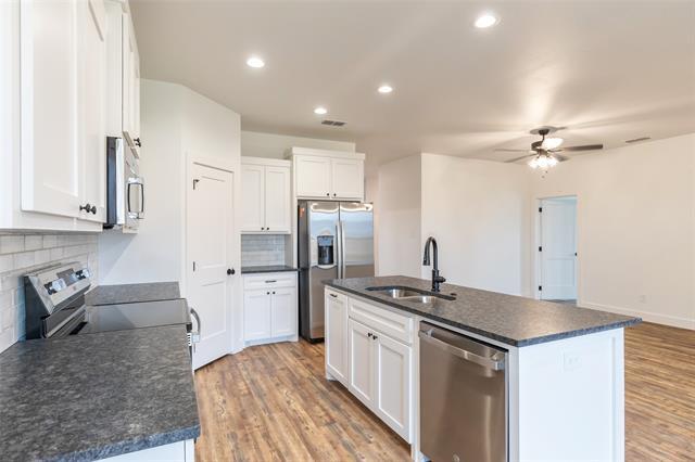 Building Photo - 8009 Sawdust Trl