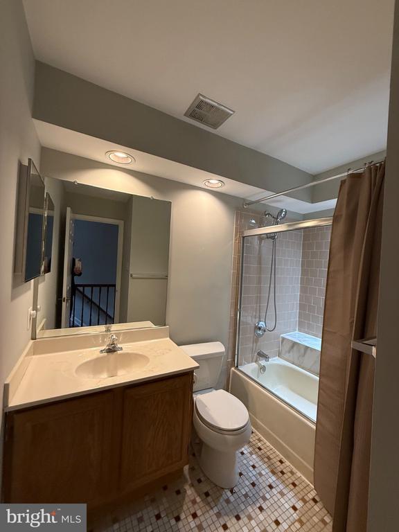 Building Photo - 52 Faraday Dr