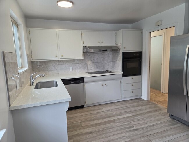 Building Photo - 44 Santa Elena Ave