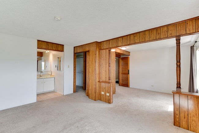 Building Photo - 2899 S Locust St