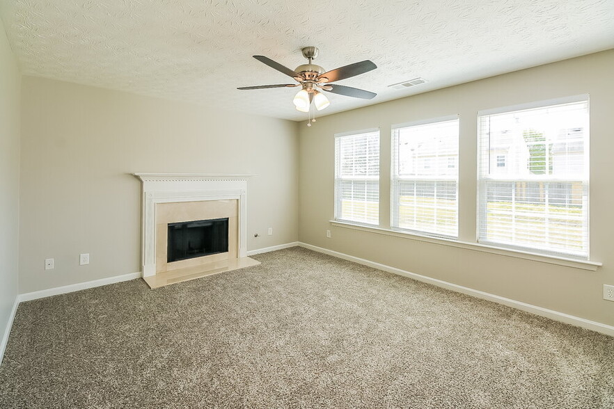 Building Photo - 4353 Grant Forest Cir