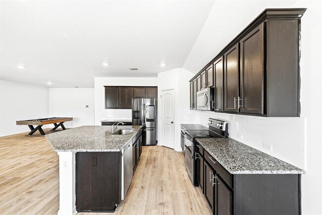Building Photo - 120 Loon Dr