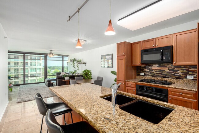 Building Photo - 4808 N 24th St