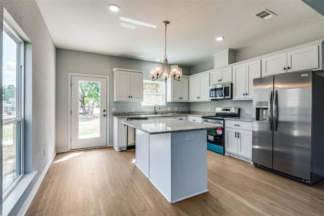 Building Photo - 314 Oak Creek Dr