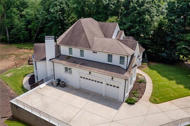 Building Photo - 105 Chablis Ct