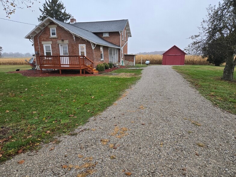 Building Photo - 900 Thomas Rd