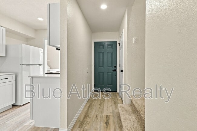 Building Photo - 8108 Foxfire Ln