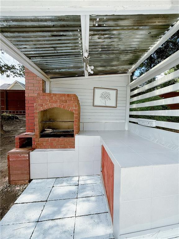 Building Photo - 137 Kimberly Way SW