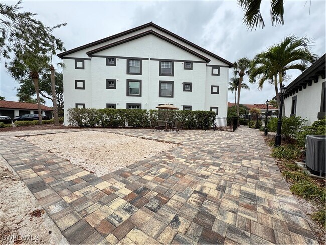 Building Photo - 7925 Preserve Cir