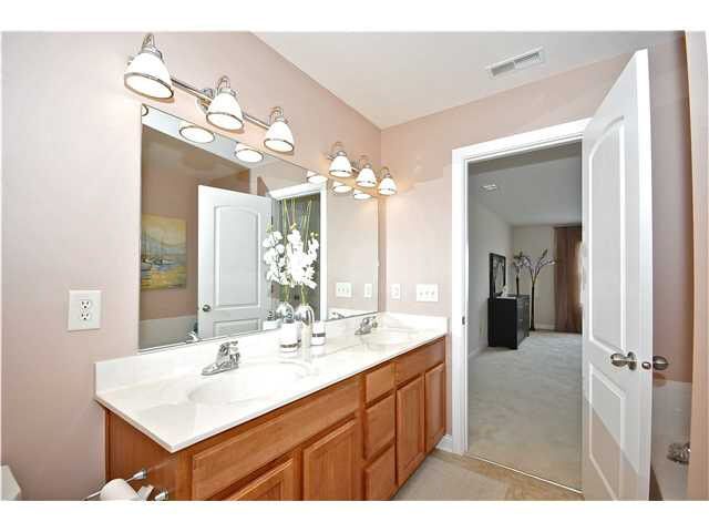 Building Photo - 4041 Bullfinch Way