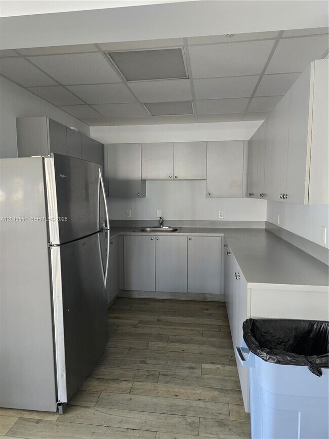 Building Photo - 2761 Taft St