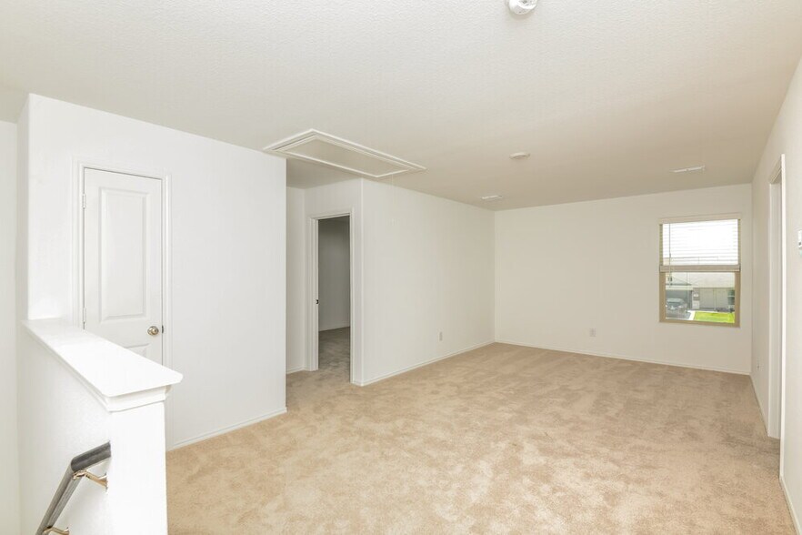 Building Photo - 8629 Mount Evans Ct