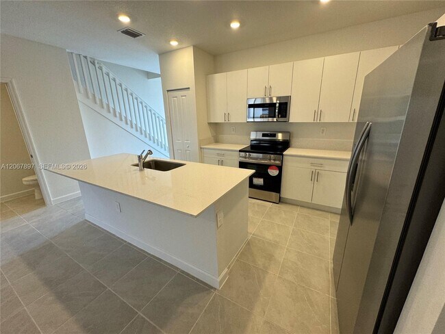 Building Photo - 26422 SW 148th Ct