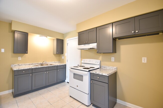 Building Photo - 217 Belle Terre Blvd