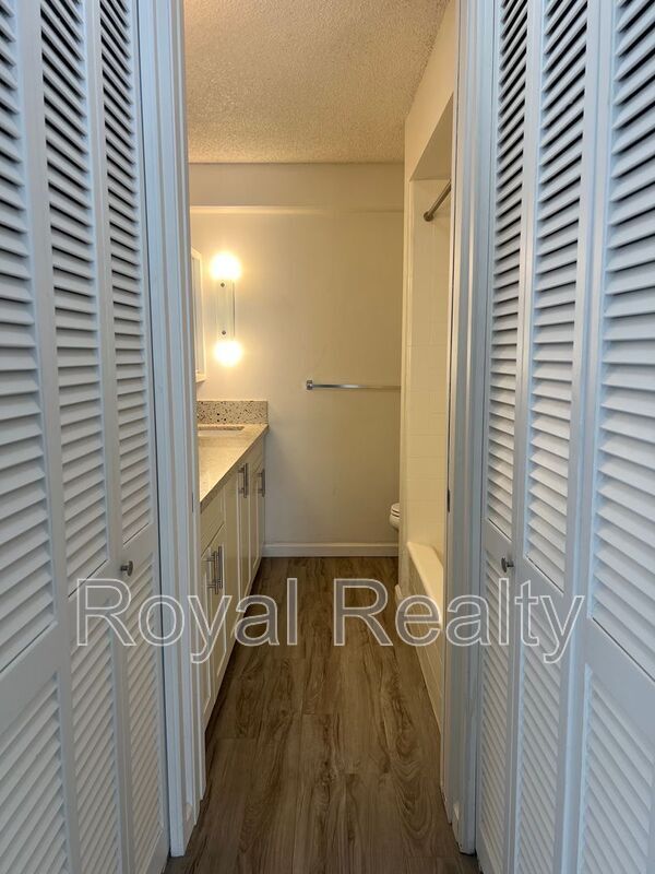 Building Photo - 1655 Makaloa St