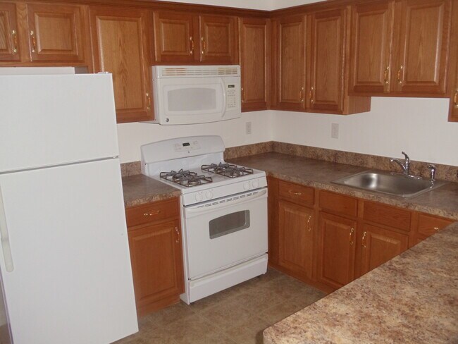 Building Photo - 430 W 8th St