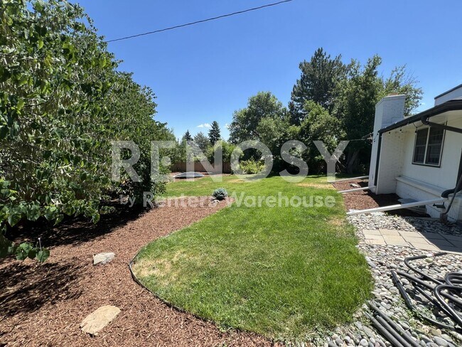 Building Photo - 7274 S Chase Way