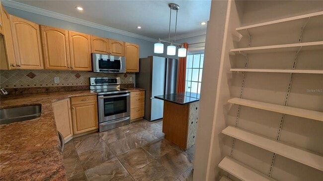 Building Photo - 4000 Poinciana Ct