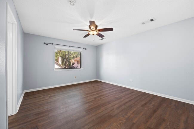 Building Photo - 18227 Longmoor Dr