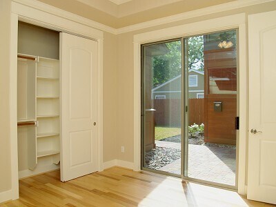 Building Photo - UT PRE-LEASE: Beautiful, Recently Constructed 6 bed/ 4 ba home in North Loop Area, Mins to UT