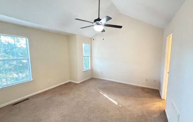 Building Photo - End Unit Condo Close to Chic's Beach & Little Creek Naval Base