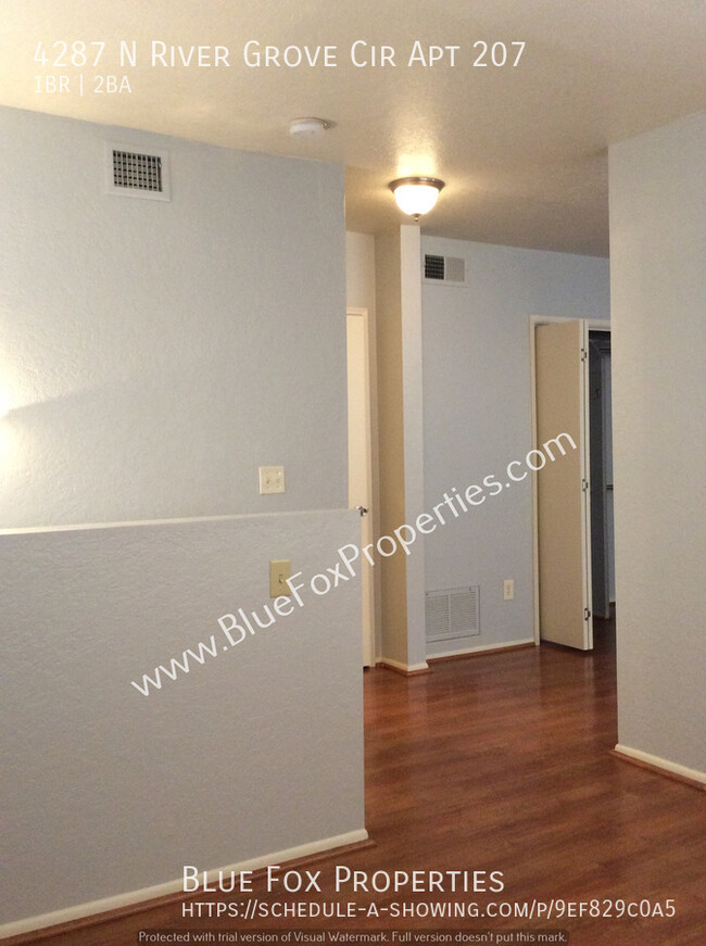Building Photo - Beautiful Condo 10mins to UofA!