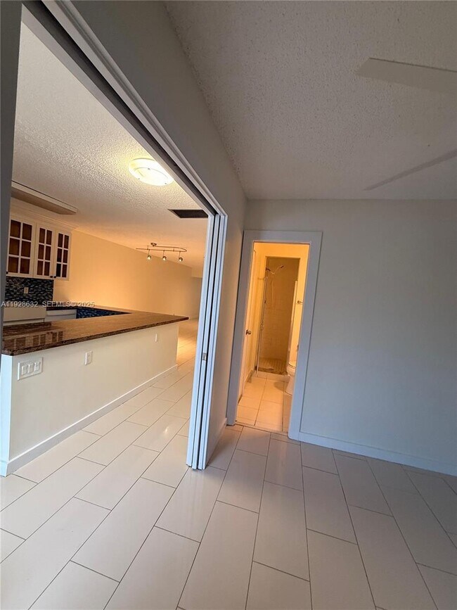 Building Photo - 13741 Flora Pl