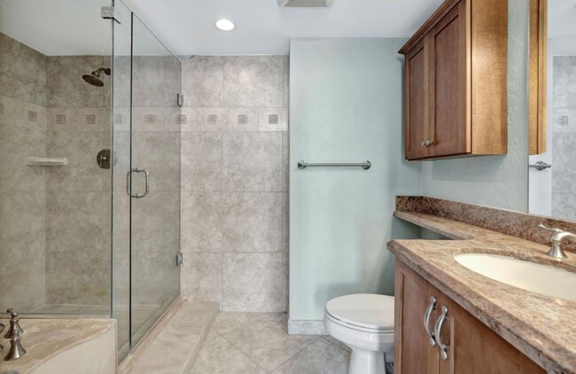 Building Photo - 4200 N Ocean Dr