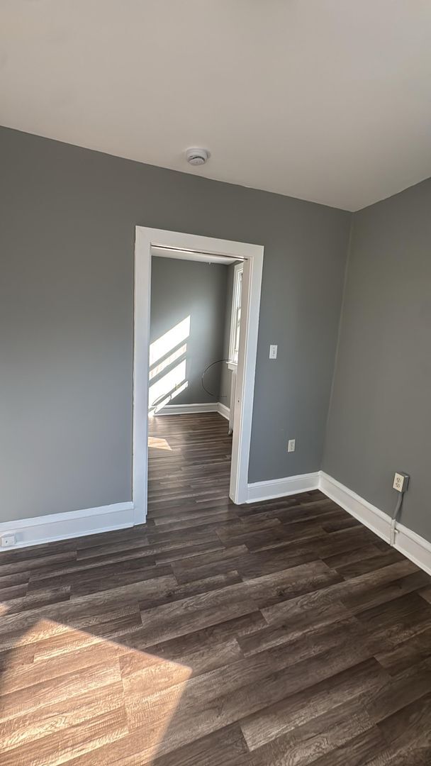 Building Photo - 2 Walnut St