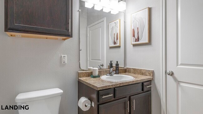 Building Photo - 14807 Woodland Hills Dr