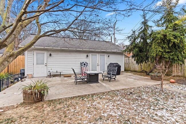 Building Photo - 640 Neil Ave