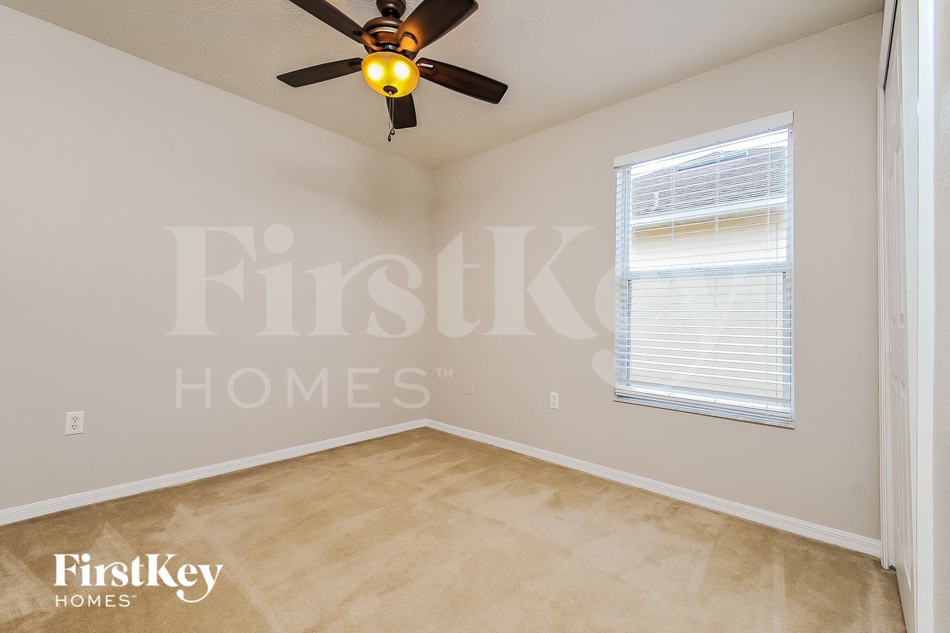 Building Photo - 6942 Lake Eaglebrooke Dr
