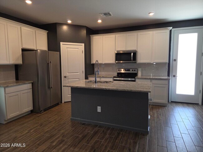 Building Photo - 17353 W Patrick Ln