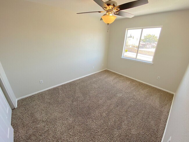 Building Photo - 10936 Loma Alta Pl