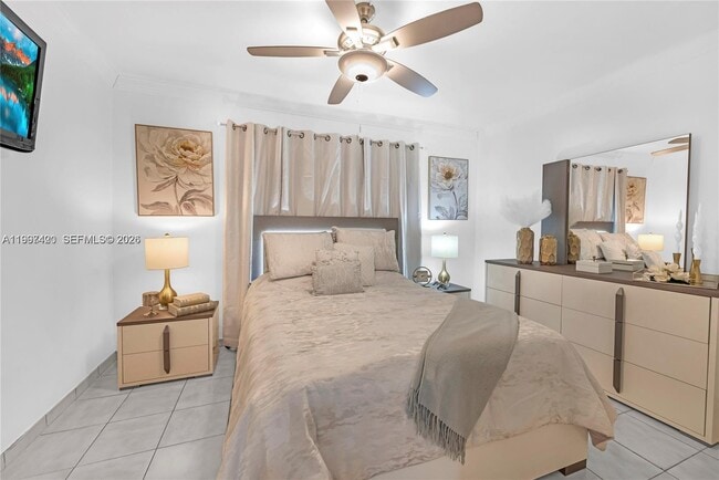 Building Photo - 1675 W 57th St