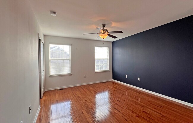 Building Photo - 4170 Bunker Hill Dr N