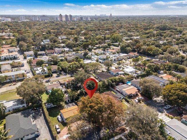 Building Photo - 4220 SW 13th St