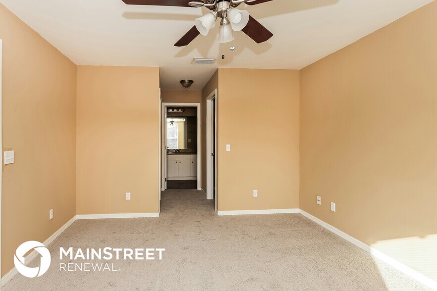 Building Photo - 6014 Terry Ave N