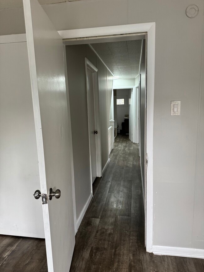 Building Photo - 92 Lockhart St