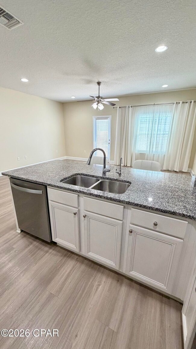Building Photo - 7520 Shadow Lake Dr